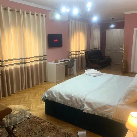 Belux فندق تيرانا